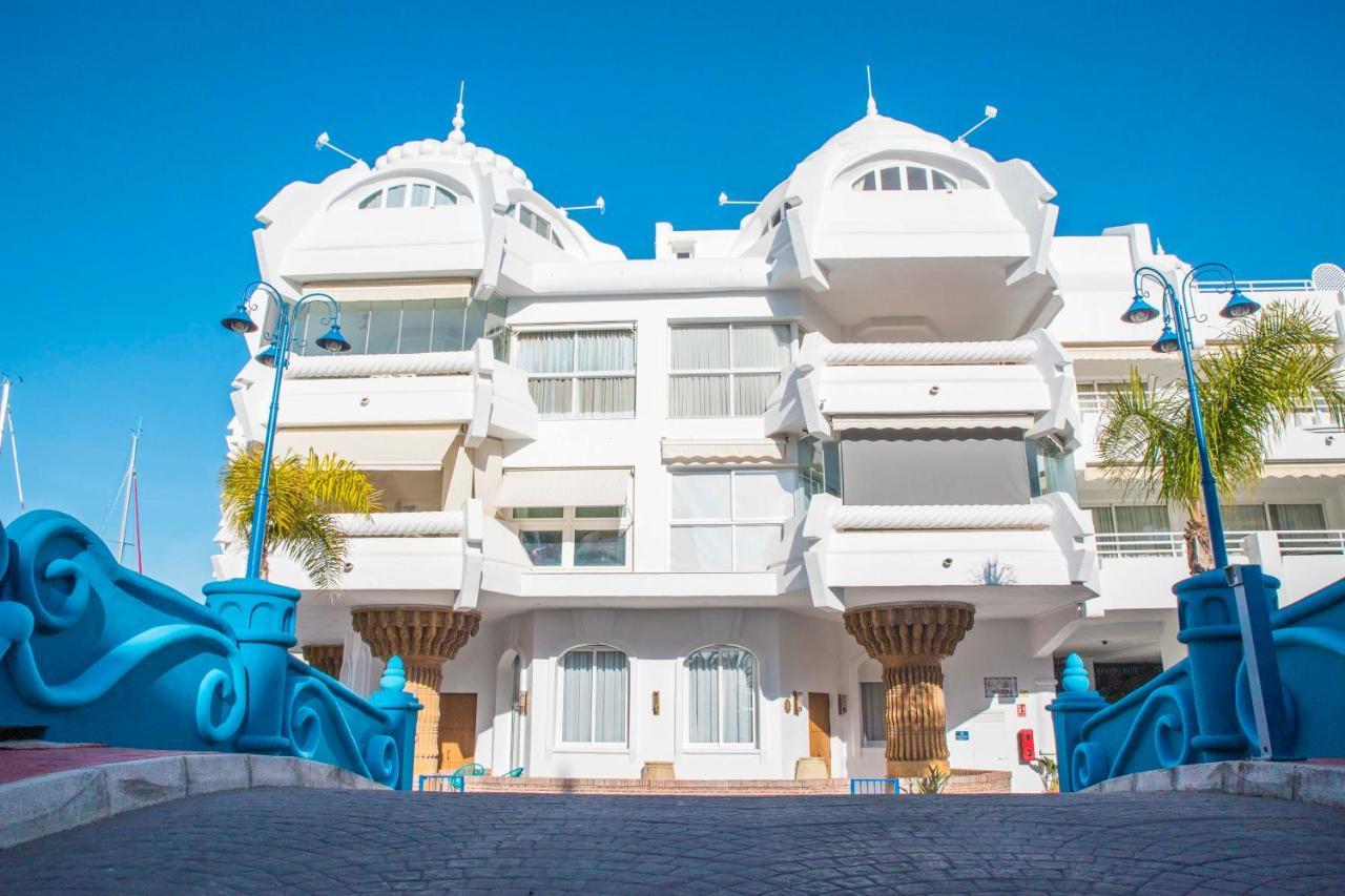 בנאלמדנה Popeye Suite Puerto Marina Espectacular Apartamento Dentro De La Isla De Puerto Marina Con Piscina En Cubierta Y A 1 Minuto De La Playa מראה חיצוני תמונה
