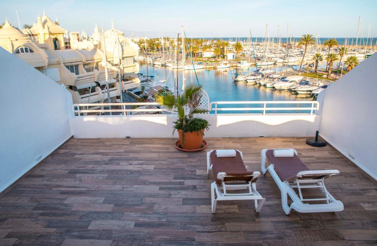 בנאלמדנה Popeye Suite Puerto Marina Espectacular Apartamento Dentro De La Isla De Puerto Marina Con Piscina En Cubierta Y A 1 Minuto De La Playa מראה חיצוני תמונה