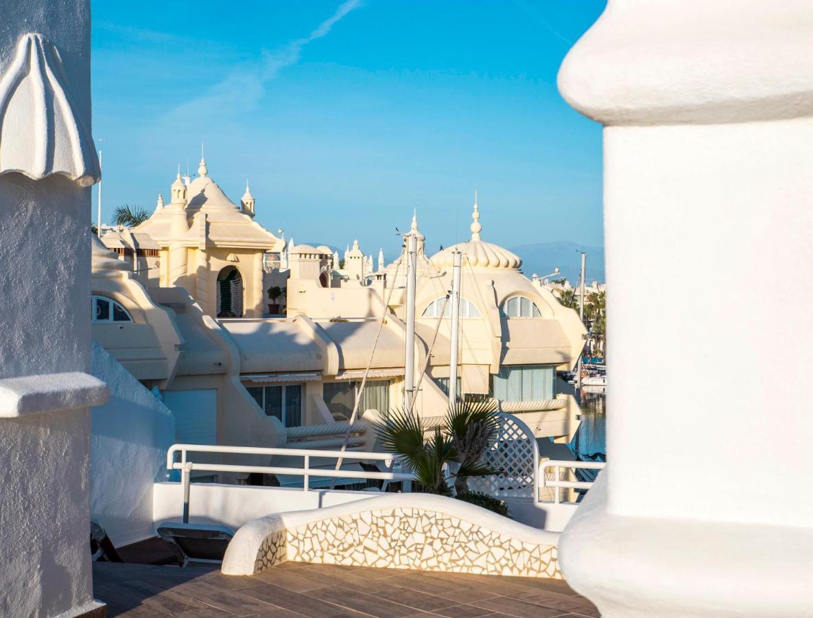 בנאלמדנה Popeye Suite Puerto Marina Espectacular Apartamento Dentro De La Isla De Puerto Marina Con Piscina En Cubierta Y A 1 Minuto De La Playa מראה חיצוני תמונה