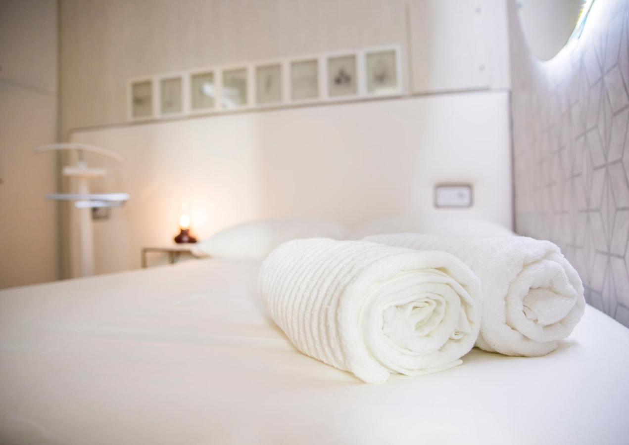 בנאלמדנה Popeye Suite Puerto Marina Espectacular Apartamento Dentro De La Isla De Puerto Marina Con Piscina En Cubierta Y A 1 Minuto De La Playa מראה חיצוני תמונה